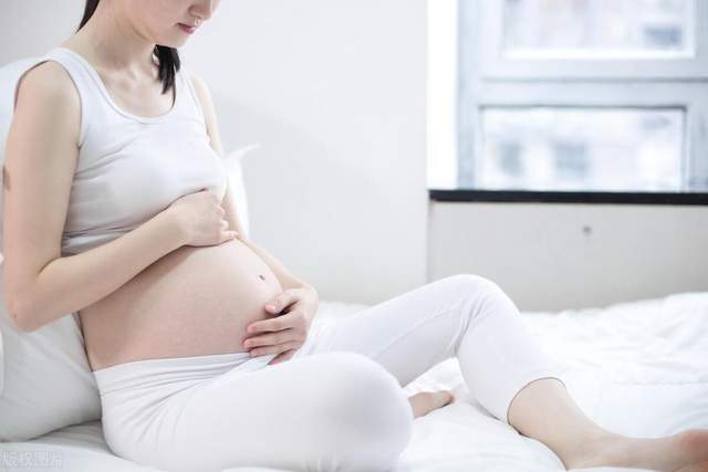 Preeklanpsia arriskua eta haurdunaldi goiztiarra homozisteina maila: 6S-5-metiltetrahidrofolatoaren babes-eginkizuna